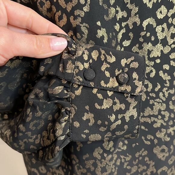cupcakes and cashmere NWOT gold shimmer blouse with tie XS - Picture 4 of 9